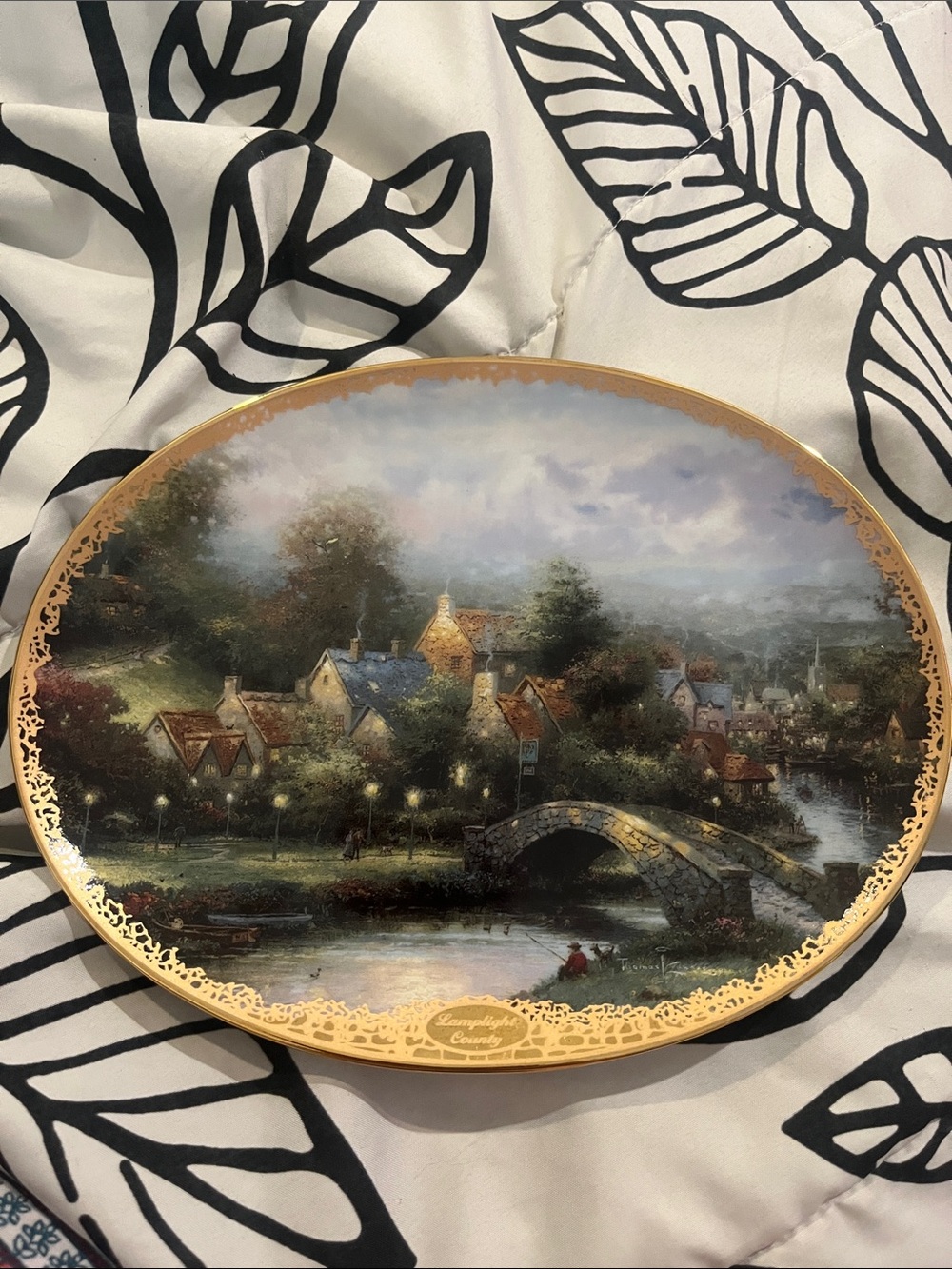 Thomas Kinkade 'Lamplight County' Collector Plate